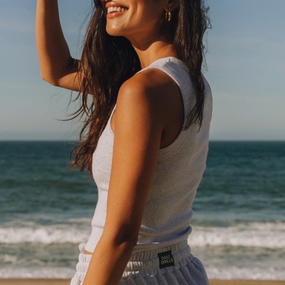 NWOT Daily Drills Grey Tank Top - Picture 2 of 8